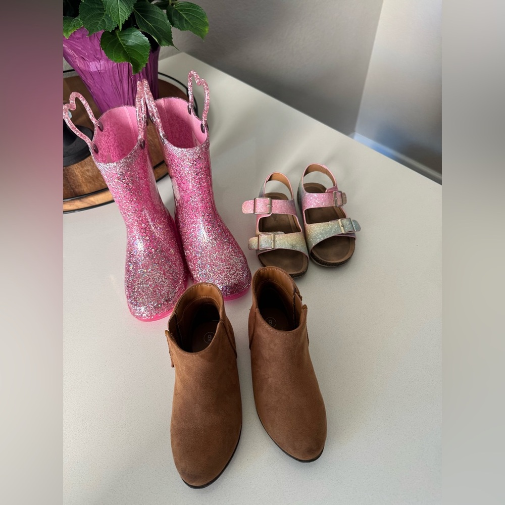 9T Bundle of toddler Girl Shoes, 3 pairs